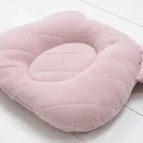 Sleepee Royal Baby ergonomikus babapárna laposfejűség ellen pink (rózsaszín) színben, maci formájú velúr fejpárna babáknak
