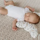 Sleepee Butterfly anti-shock pillangó babapárna Bloom virágminta, rázkódás elleni fejtámasztó babapárna babakocsiba és autósülésbe