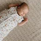 Sleepee NewBorn újszülött hálózsák 0-4 hó, bélelt pamut, fekete pöttyös (Black Dots) minta (2.5 TOG)