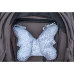 Sleepee Butterfly anti-shock pillangó babapárna Safari (kék, állatkás) mintával, rázkódás elleni fejtámasztó babapárna babakocsiba és autósülésbe