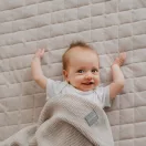 Sleepee Bamboo Touch vastag kötött bambusz babatakaró beige (bézs) színben, extra puha és meleg hőszabályozó takaró újszülötteknek