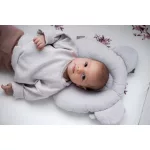 Sleepee muszlin ergonomikus babapárna laposfejűség ellen sunflower (sárga) színben, maci formájú légáteresztő fejpárna babáknak
