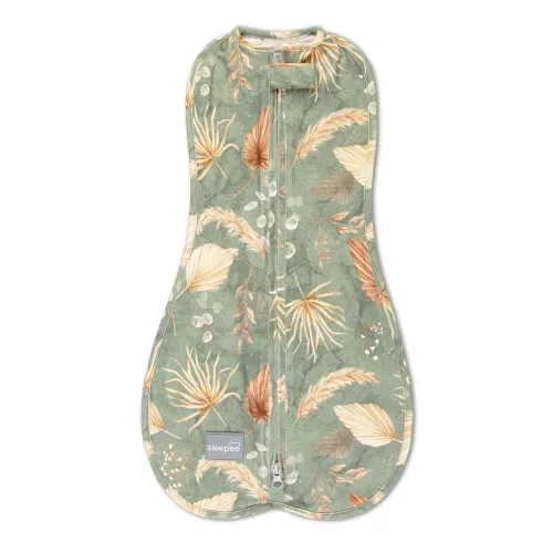 Sleepee First Step újszülött baba pólya, puha pamut anyagból, zöld leveles (Bohemian Green) mintával (0.5 TOG)