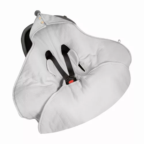 Sleepee autósülésbe való nyári muszlin babatakaró-pólya szürke színben, hordozóba illeszthető kivitel biztonsági öv nyílásokkal a baba kényelmes utazásához
