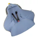 Sleepee nyári muszlin babatakaró-pólya autósülésbe petrol kék színben, légáteresztő hordozóba illeszthető kivitel biztonsági öv nyílásokkal