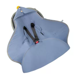 Sleepee nyári muszlin babatakaró-pólya autósülésbe petrol kék színben, légáteresztő hordozóba illeszthető kivitel biztonsági öv nyílásokkal