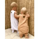 Sleepee pamut tipegő hálózsák lábbal 6-12 hó (XS méret), beige homok (1.5 TOG)