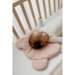 Sleepee muszlin Teddy babapárna rose (rózsaszín) színben, maci formájú puha és légáteresztő pamut babapárna