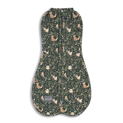 Sleepee First Step újszülött baba pólya, puha pamut anyagból, zöld erdei állatkás (Green Forest) mintával (0.5 TOG)