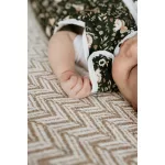 Sleepee NewBorn újszülött baba hálózsák 0-4 hó, bélelt pamut, sötétzöld erdei (Green Forest) minta (2.5 TOG)