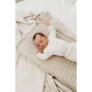 Sleepee moduláris újszülött babafészek szürke (Grey) színben, variálható és kiegészítőkkel bővíthető kialakítással a biztonságos alváshoz