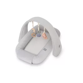 Sleepee 3 az 1-ben moduláris újszülött babafészek szürke (Grey) színben, csatlakoztatható fejlesztő játékokkal a baba készségeinek fejlesztéséért