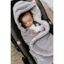 Sleepee Bohemian Grey plüss babatakaró-pólya autósülésbe, szürke-zöld tollas mintájú meleg hordozóba illeszthető kivitel biztonsági öv nyílásokkal
