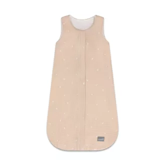 Sleepee muszlin baba hálózsák 4-24 hó (M méret), beige homok szín, fehér szívecskés mintával (1.0 TOG)