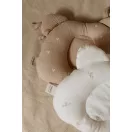 Sleepee muszlin ergonomikus babapárna laposfejűség ellen fehér színben, leveles mintával, maci formájú légáteresztő fejpárna babáknak